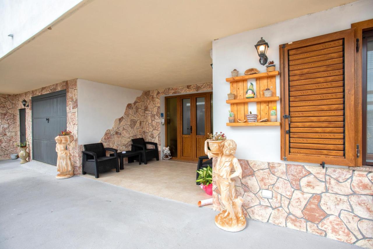 Da Mario & Marianna Apartment Campanedda Ngoại thất bức ảnh