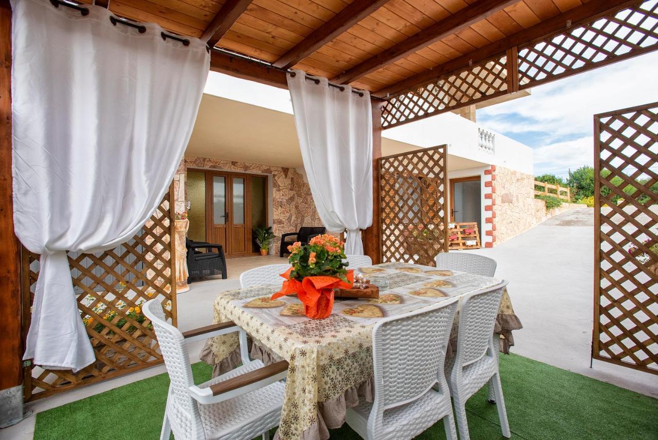 Da Mario & Marianna Apartment Campanedda Ngoại thất bức ảnh