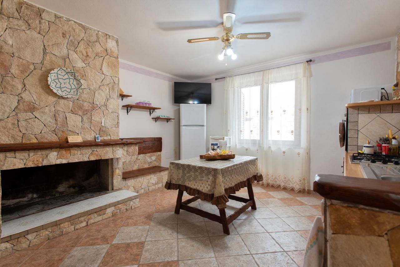 Da Mario & Marianna Apartment Campanedda Ngoại thất bức ảnh