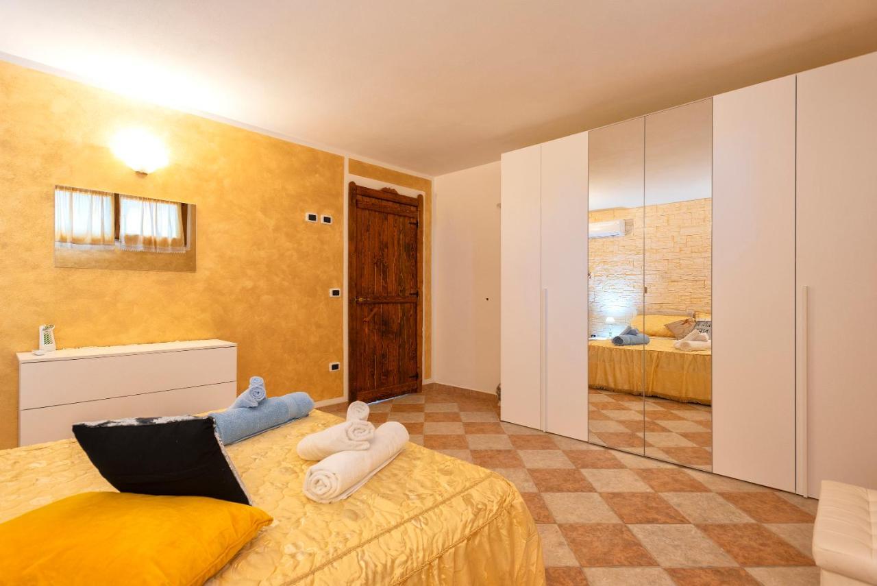 Da Mario & Marianna Apartment Campanedda Ngoại thất bức ảnh
