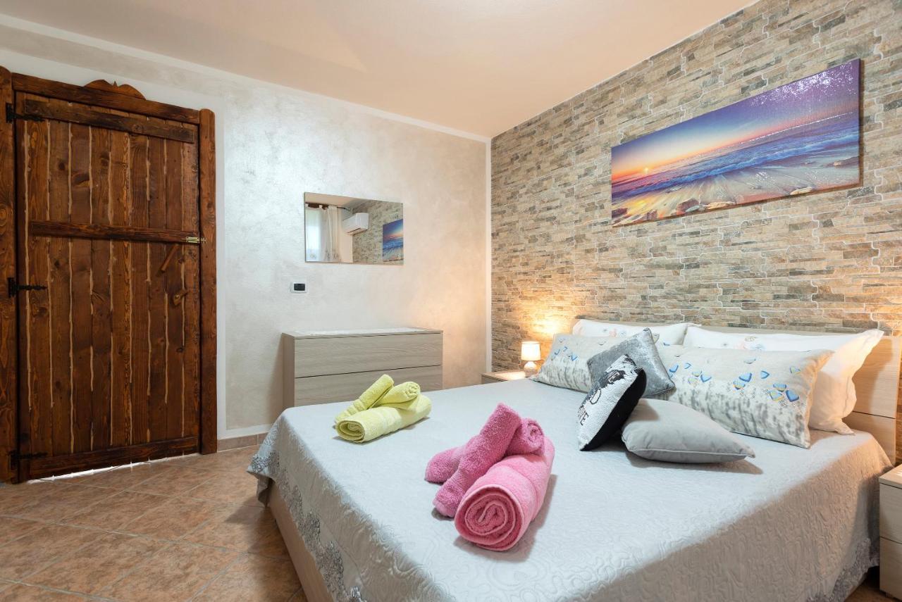 Da Mario & Marianna Apartment Campanedda Ngoại thất bức ảnh