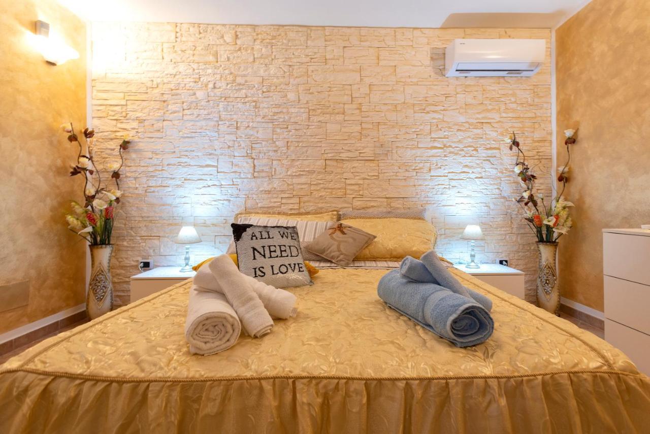 Da Mario & Marianna Apartment Campanedda Ngoại thất bức ảnh
