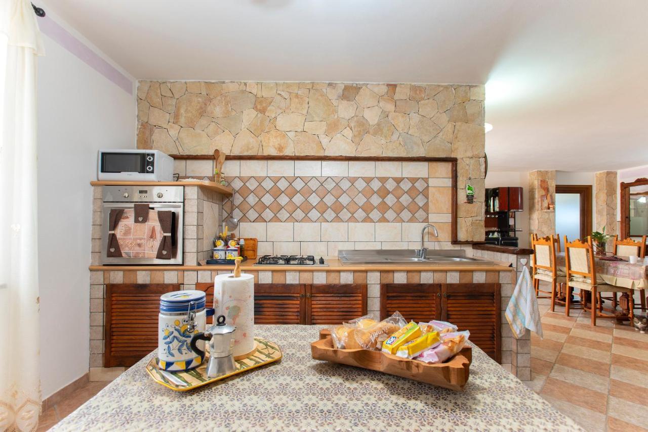 Da Mario & Marianna Apartment Campanedda Ngoại thất bức ảnh